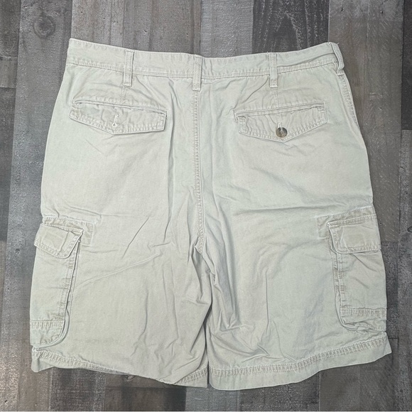 Eddie Bauer Khaki Cargo Short size 36 - Picture 7 of 13